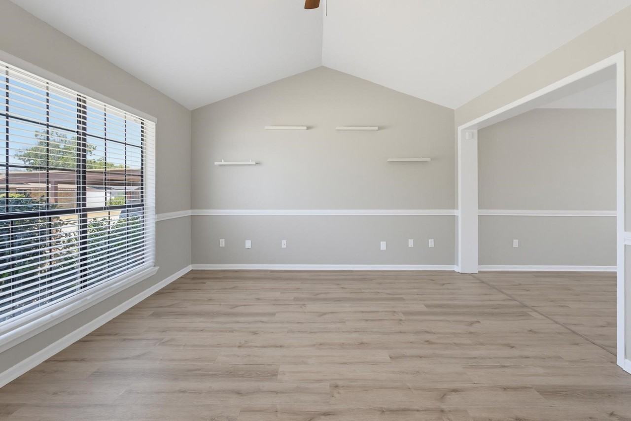 3665 Trinity Ln - Photo 7 of 39