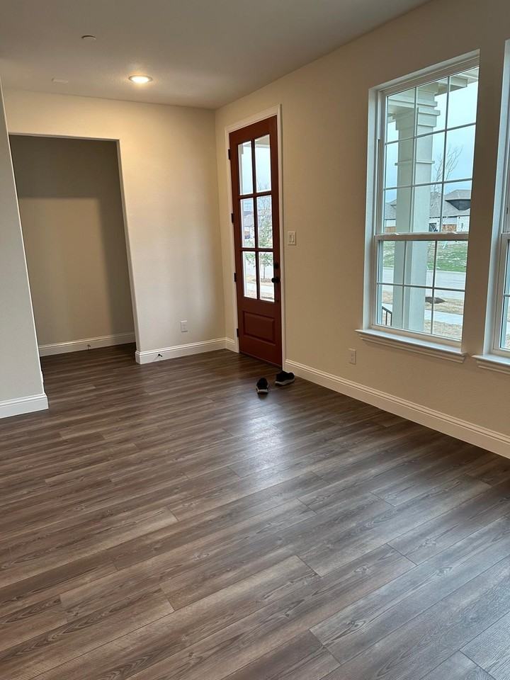 13139 Teton St - Photo 4 of 37