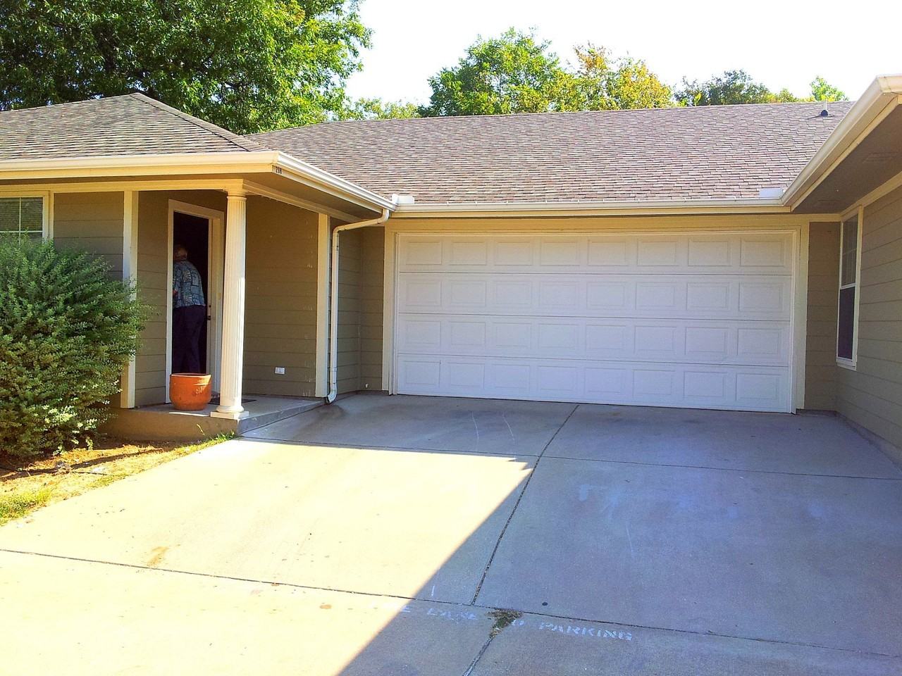 208 N Val Verde Cir #A - Photo 2 of 15