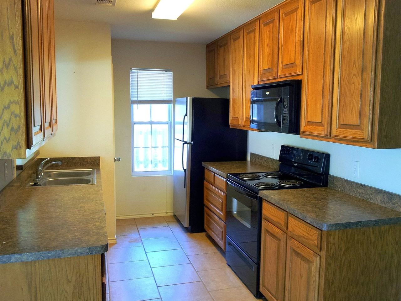 208 N Val Verde Cir #A - Photo 5 of 15