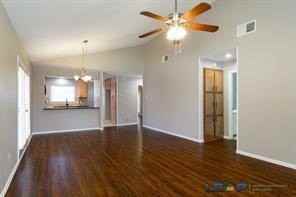 565 Hunters Glen St - Photo 5 of 24