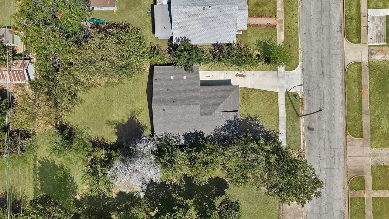 1415 E Jefferson Ave - Photo 2 of 25
