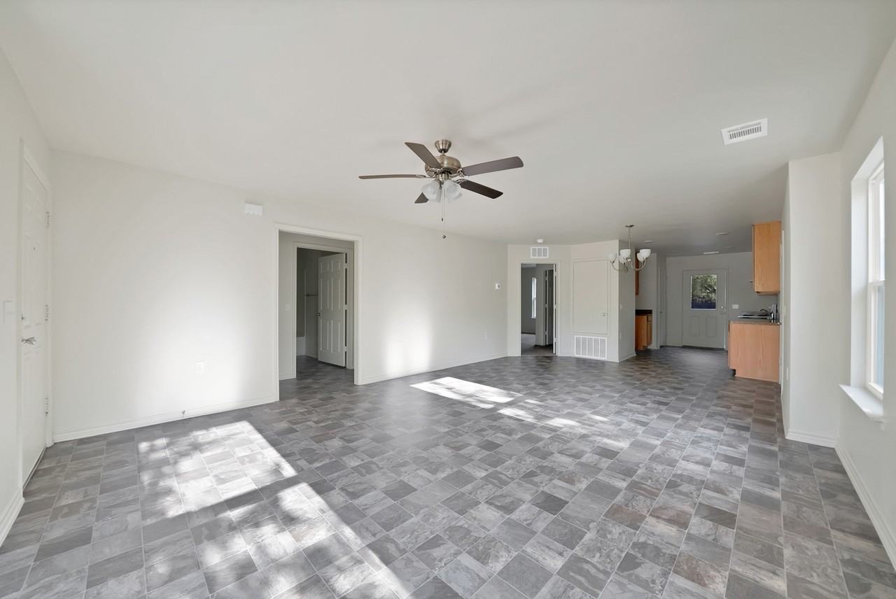1415 E Jefferson Ave - Photo 4 of 25
