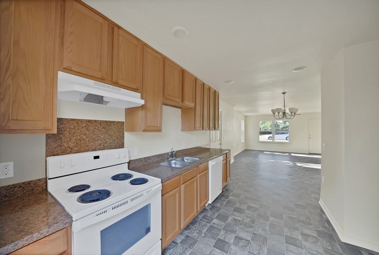 1415 E Jefferson Ave - Photo 7 of 25