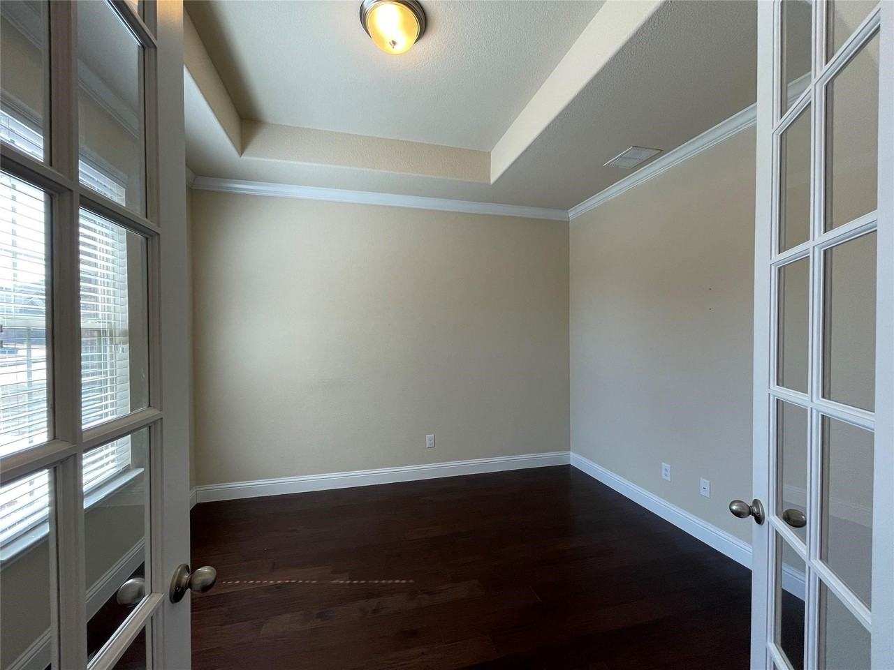 2404 Shenfield Dr - Photo 3 of 21