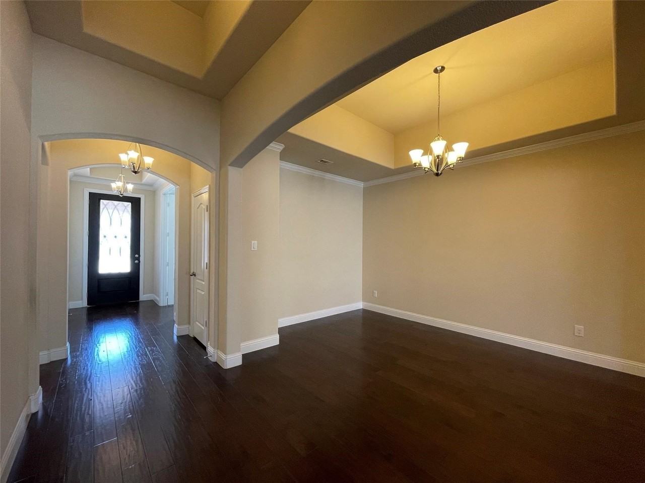 2404 Shenfield Dr - Photo 4 of 21