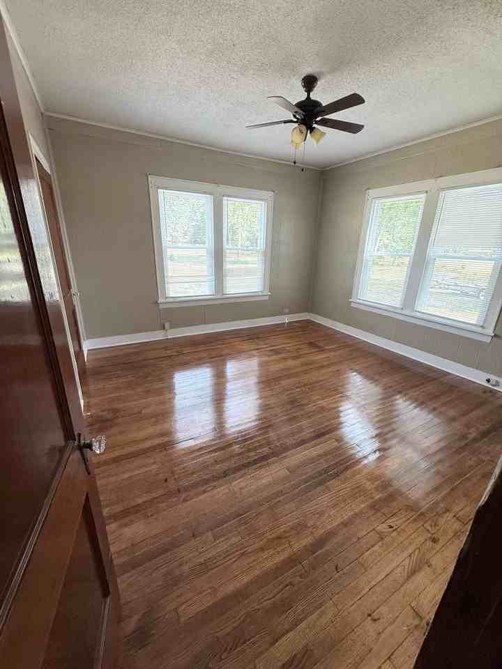211 W Colorado Ave - Photo 5 of 7