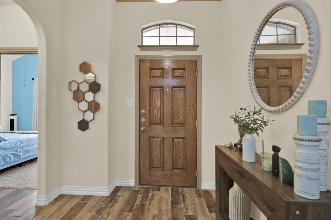 14008 Esperanza Dr - Photo 3 of 30
