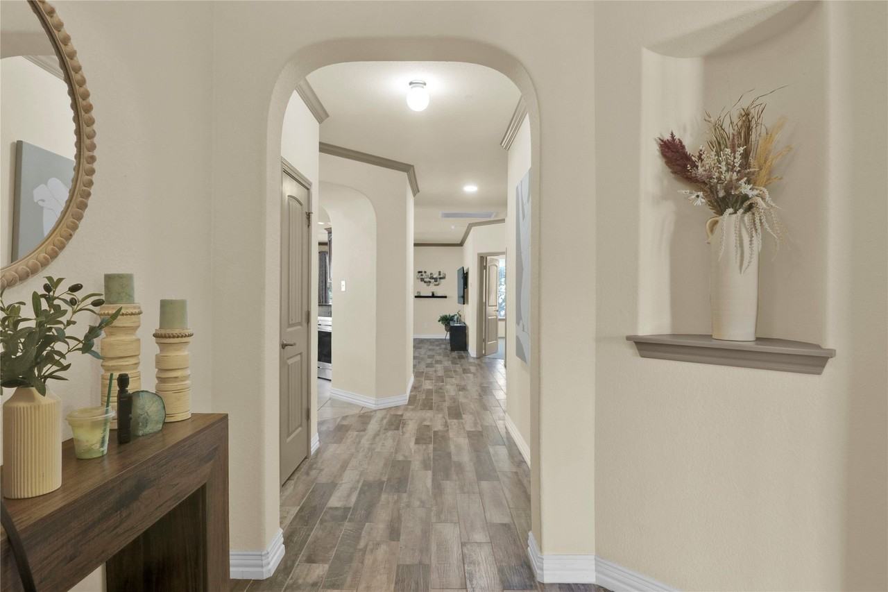 14008 Esperanza Dr - Photo 4 of 30