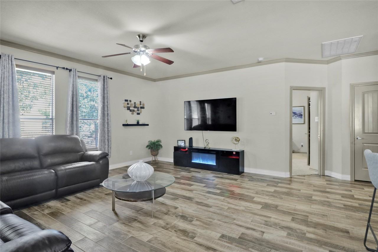 14008 Esperanza Dr - Photo 7 of 30