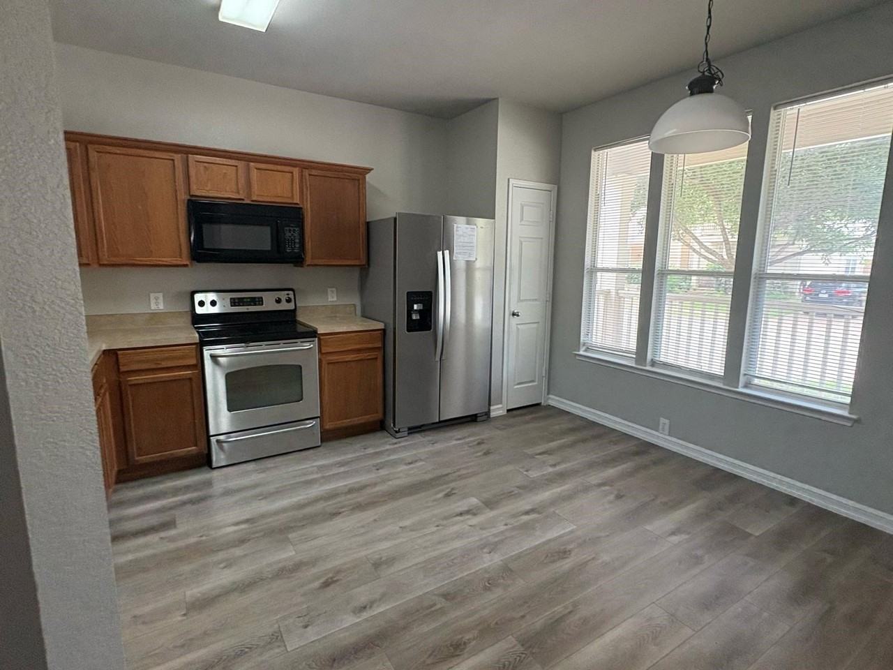 4113 Macy Ln - Photo 2 of 4