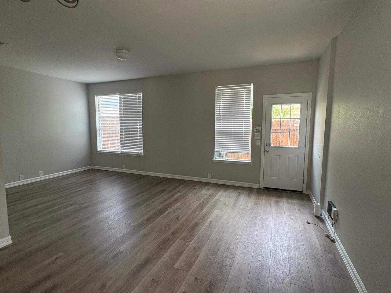 4113 Macy Ln - Photo 3 of 4