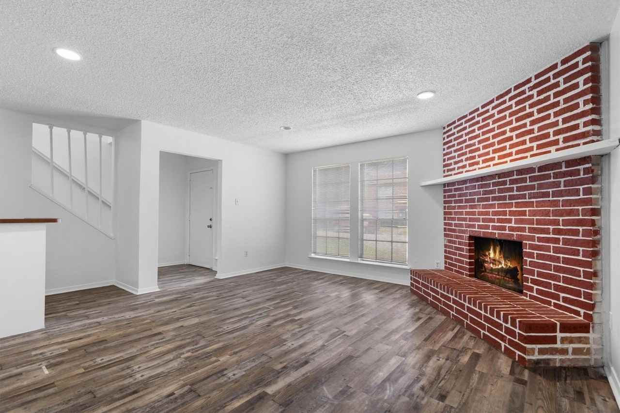 2205 Chase Ct #5 - Photo 4 of 30