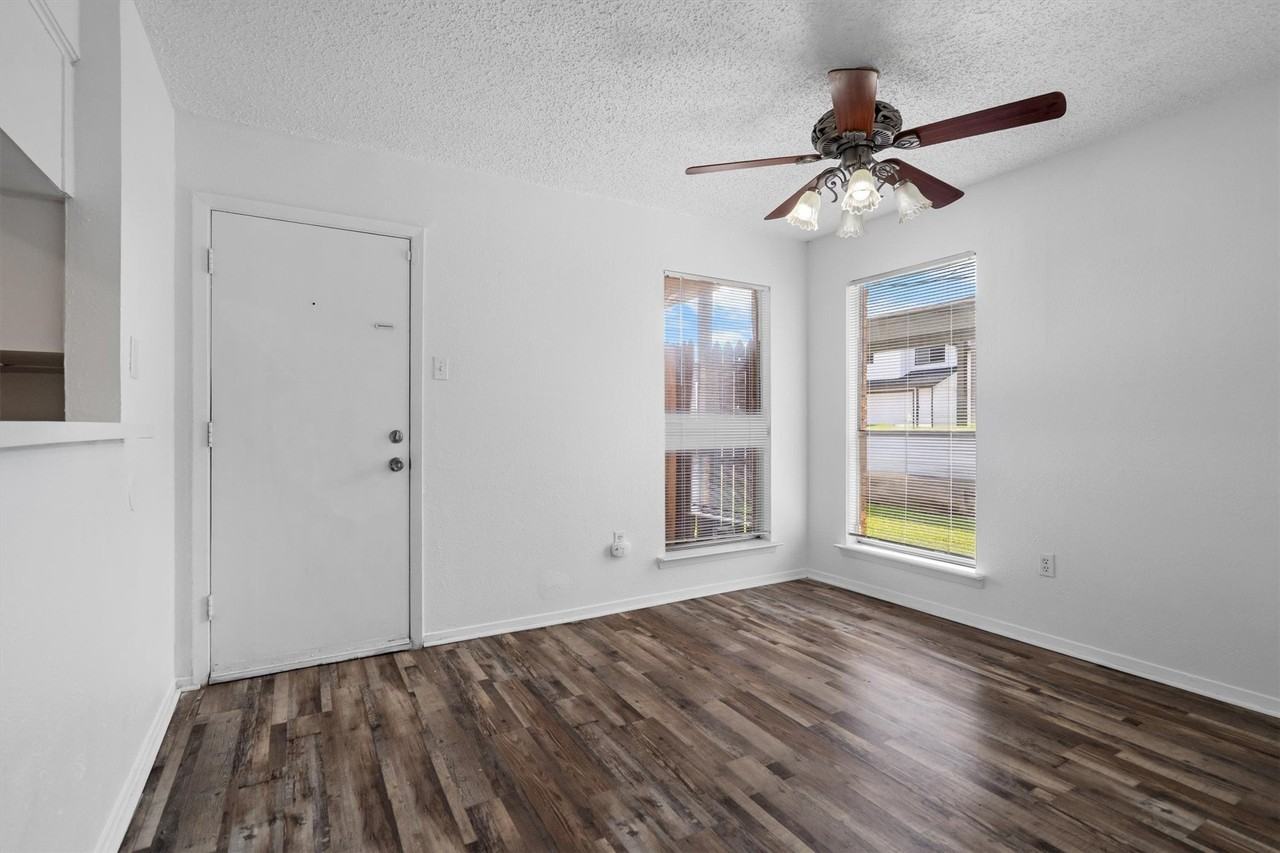 2205 Chase Ct #5 - Photo 7 of 30