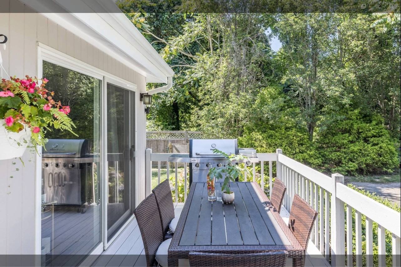 1 Peconic Ave - Photo 3 of 13