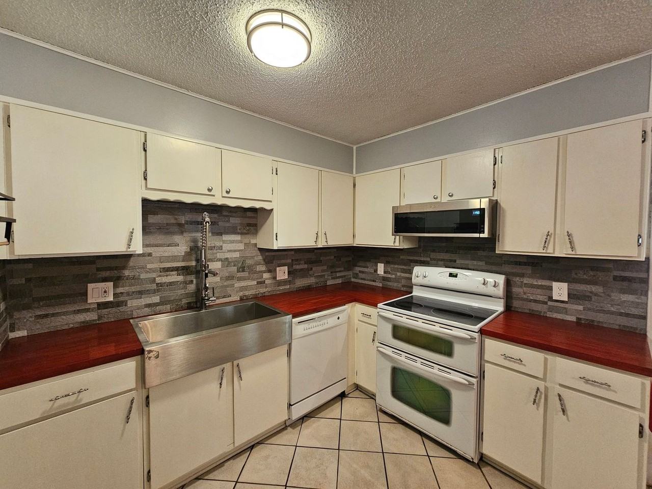 2009 Jossie Cir - Photo 6 of 29