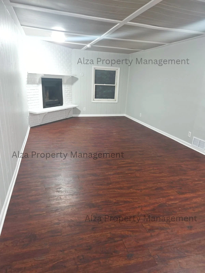 218 Healy Ave #1 - Photo 5 of 26
