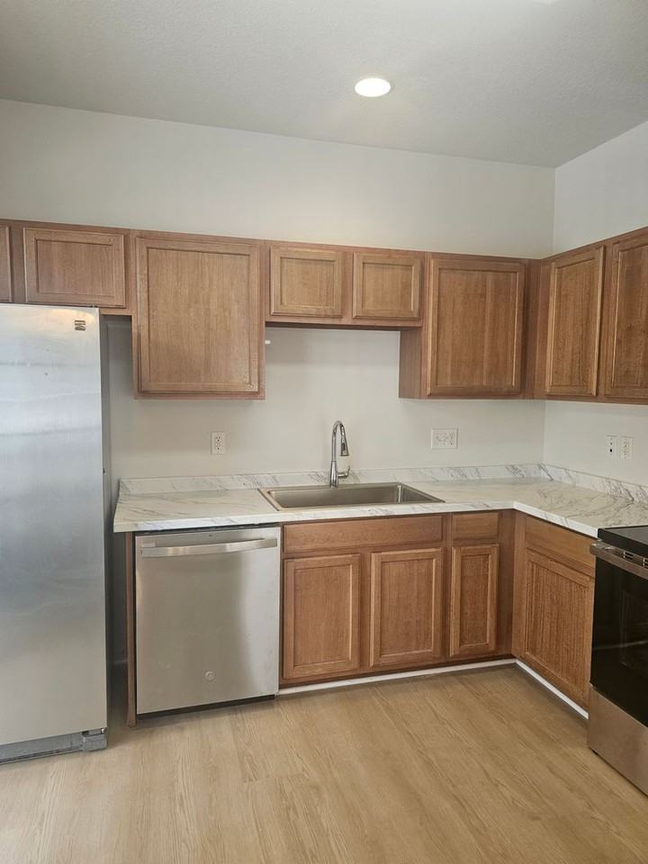 604 Teton Cir - Photo 7 of 31