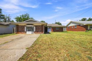 621 Lotus Ave - Photo 1 of 1