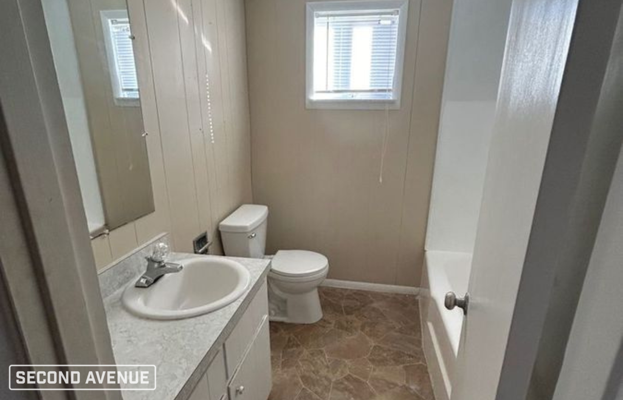 10899 N Ross St - Photo 4 of 9