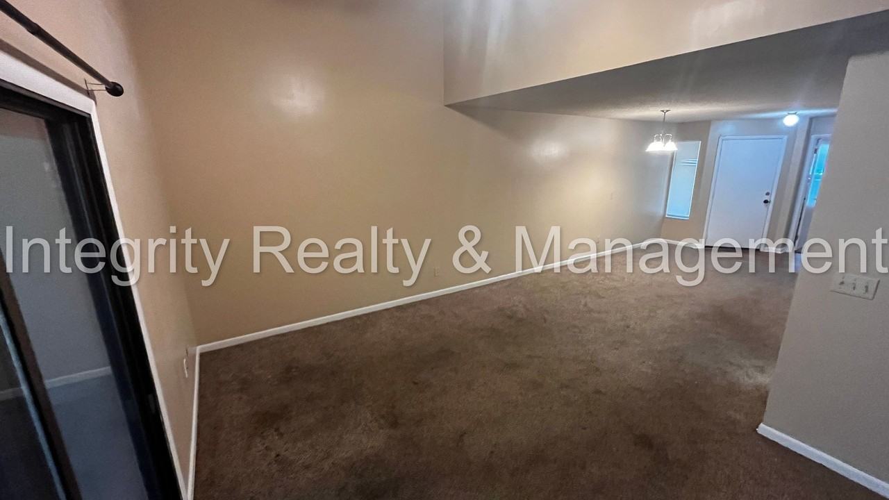 8542 Colony Pine Cir W - Photo 4 of 13