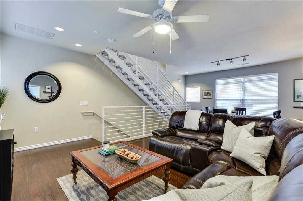 2606 Wilson St #705 - Photo 5 of 25