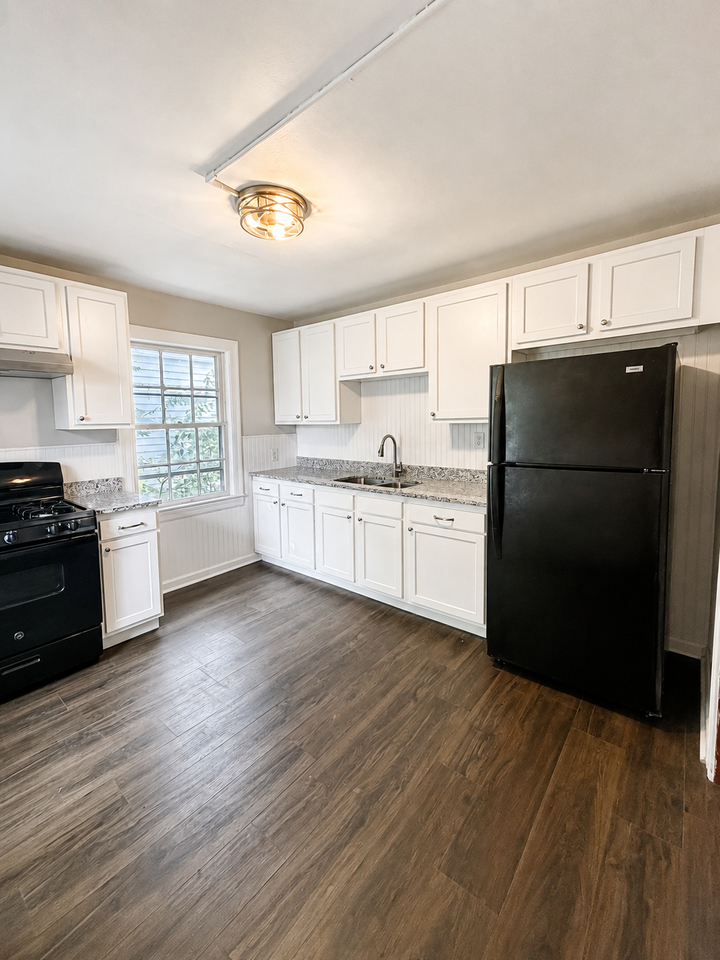 1311 Central Ave #1 - Photo 4 of 15