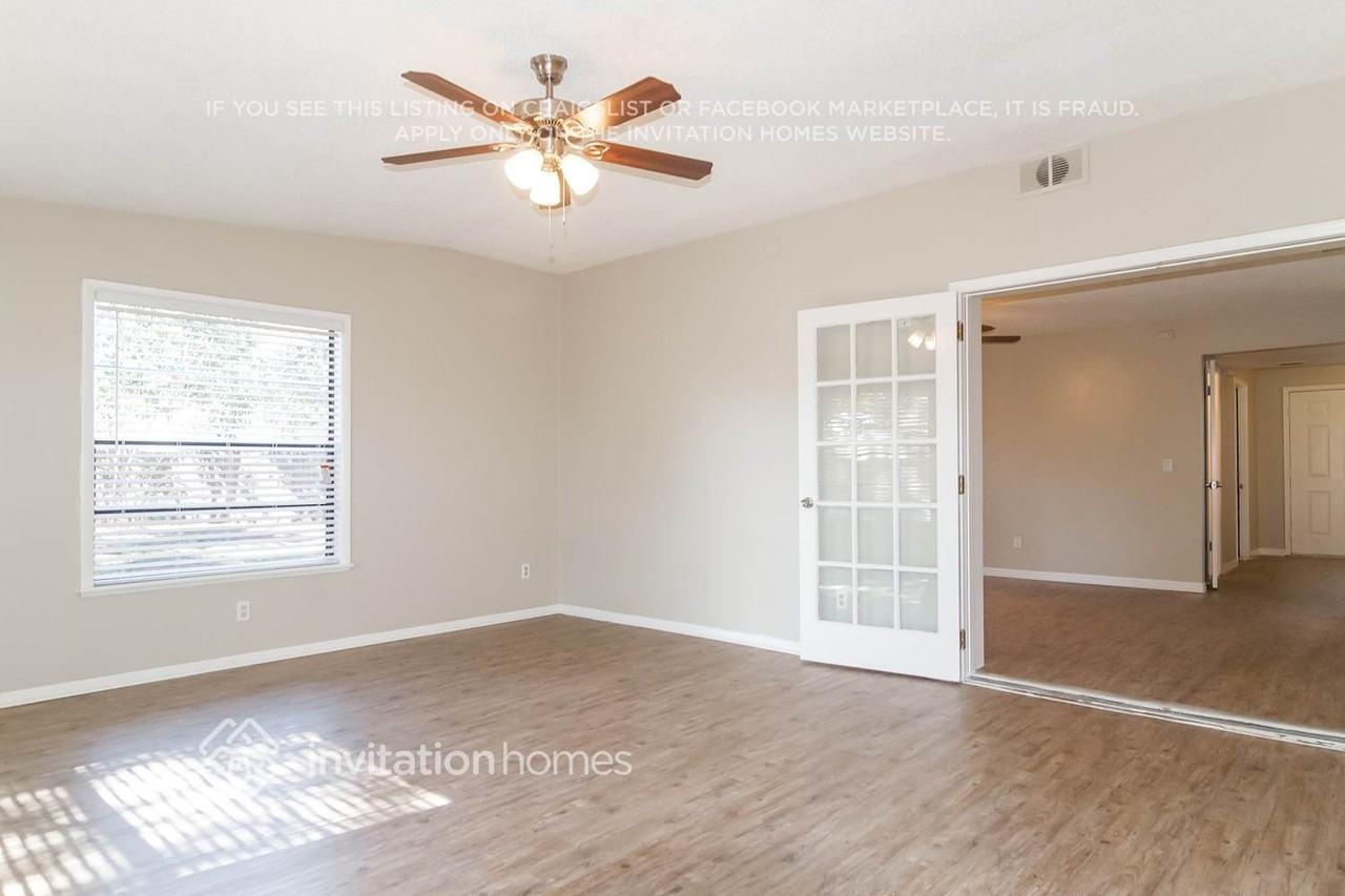 10812 Scepter Dr - Photo 6 of 19