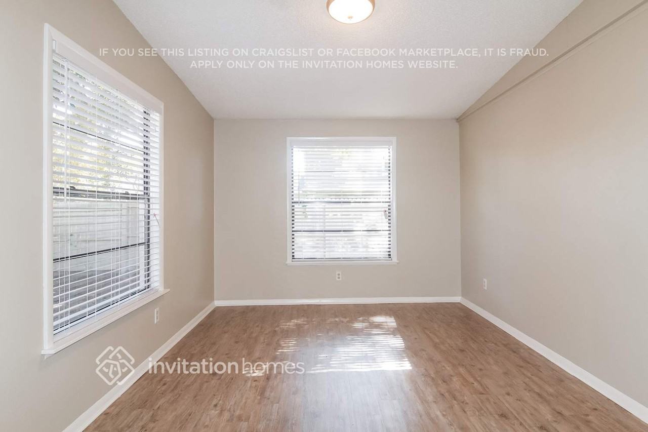 10812 Scepter Dr - Photo 7 of 19