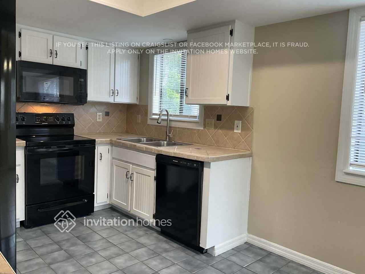 9809 Tattersall Ave - Photo 5 of 20