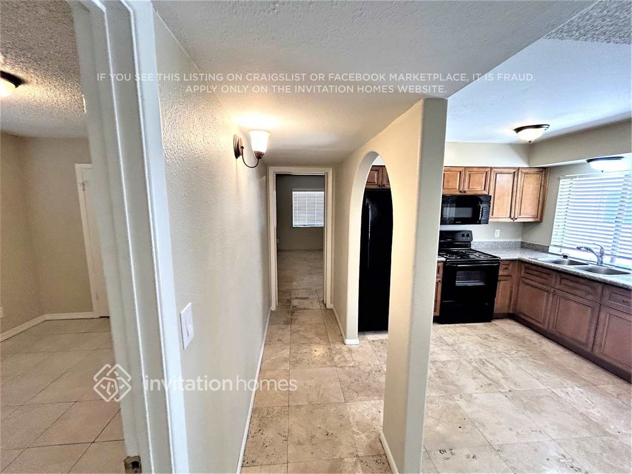 4319 N 79th Dr - Photo 4 of 20