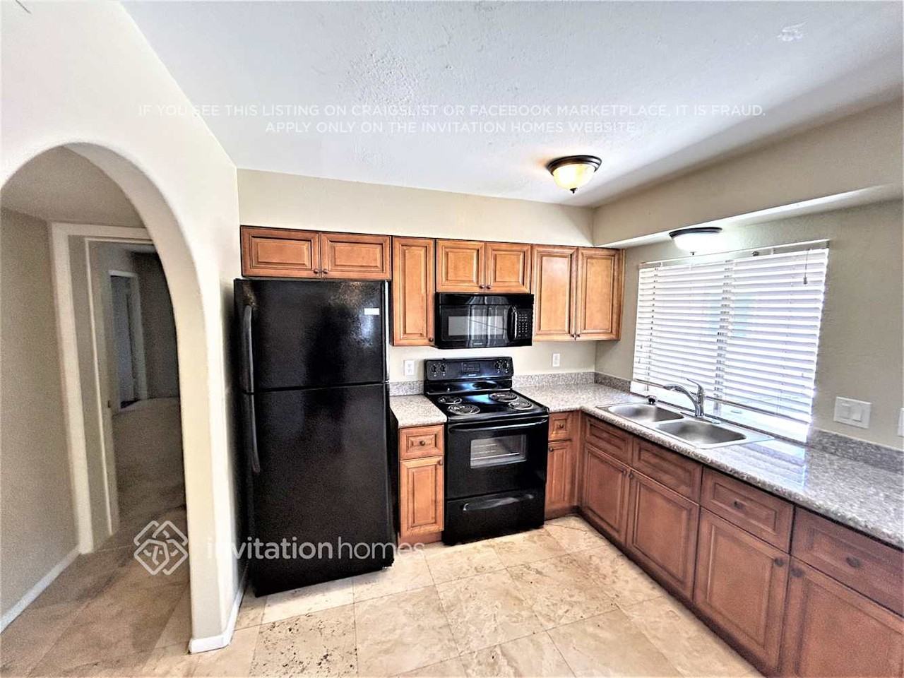 4319 N 79th Dr - Photo 6 of 20