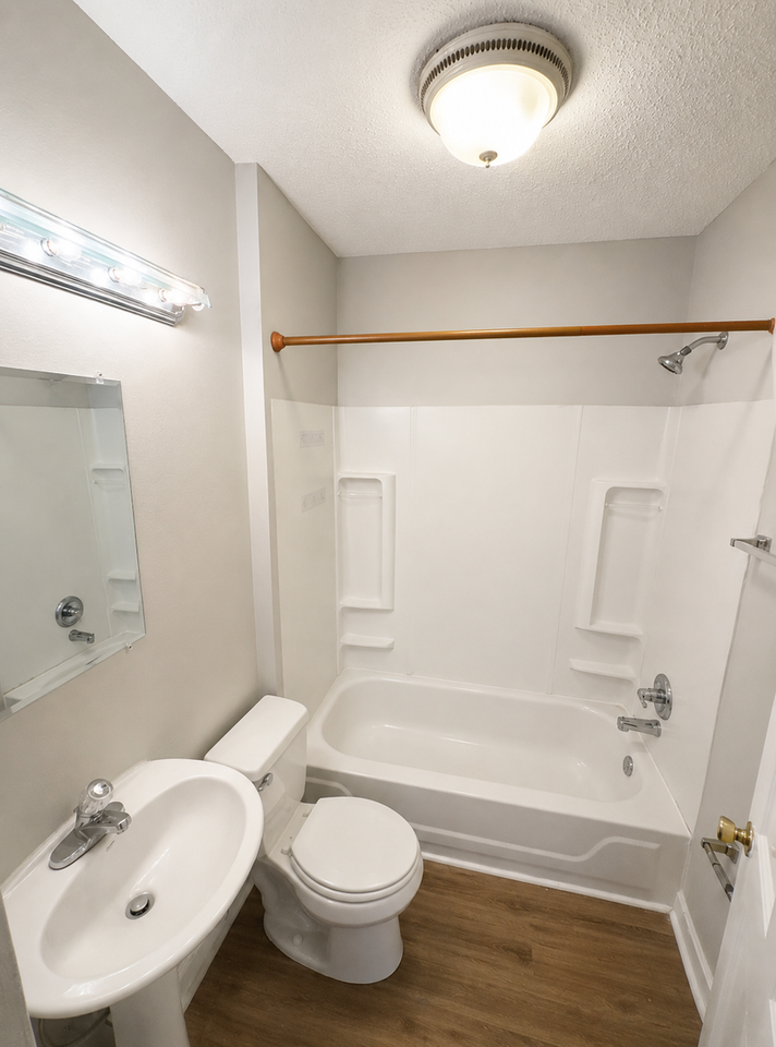2413 Stuart St - Photo 7 of 10