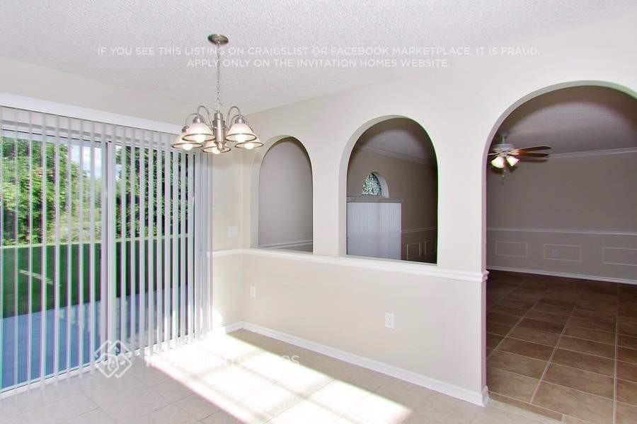 11806 Bentry St - Photo 5 of 21