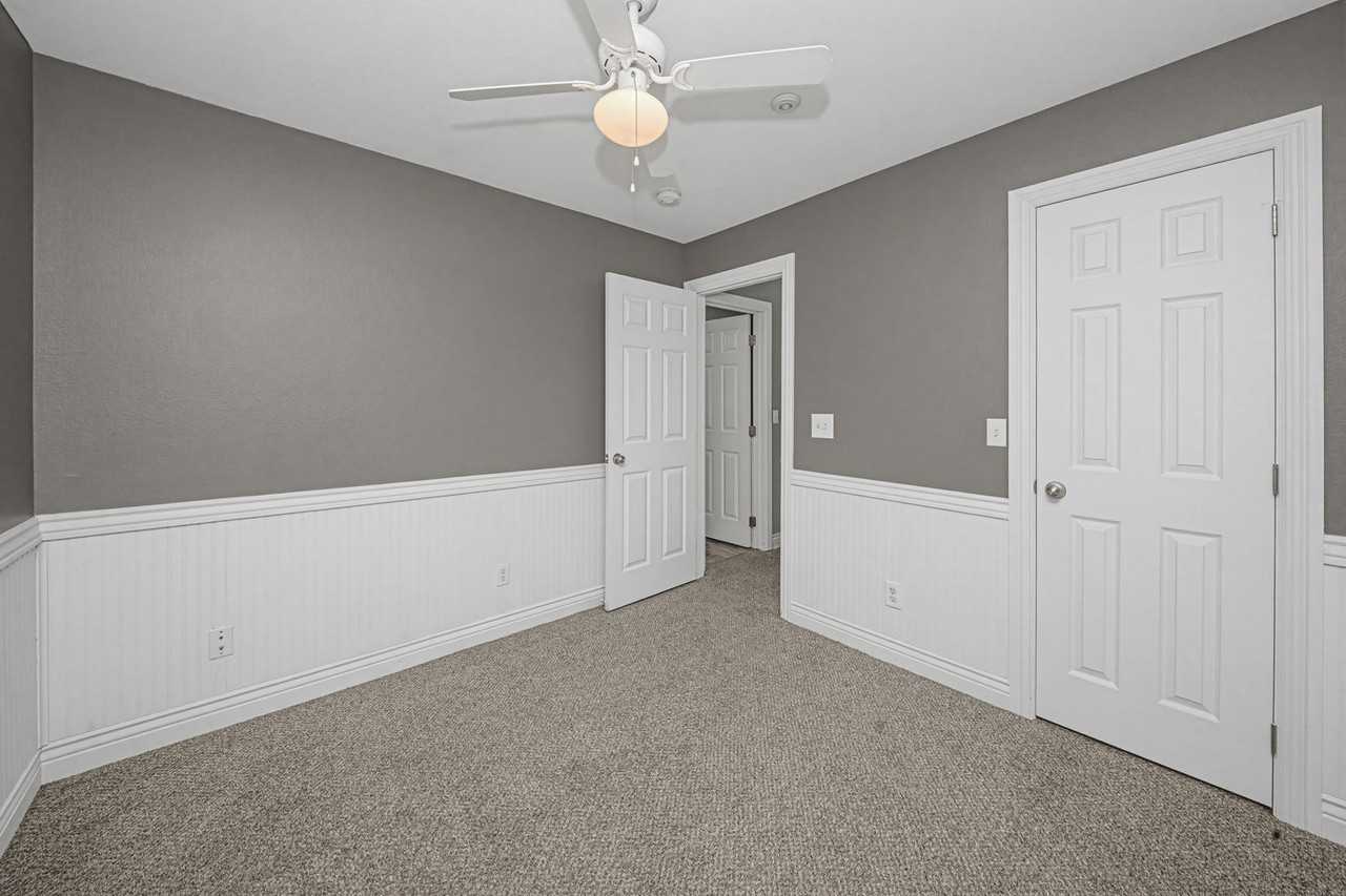 1531 N Clay St - Photo 5 of 35