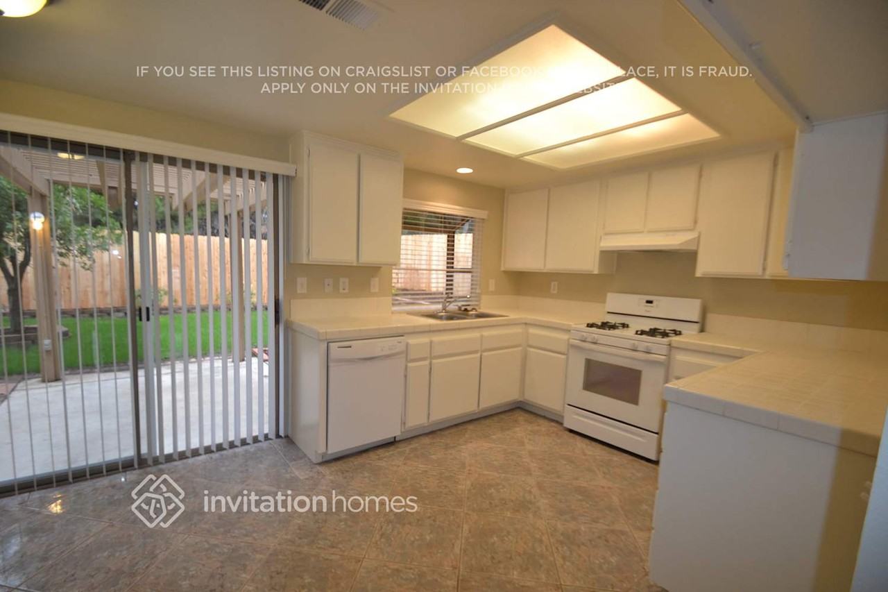 36257 Saint Raphael Dr - Photo 4 of 17