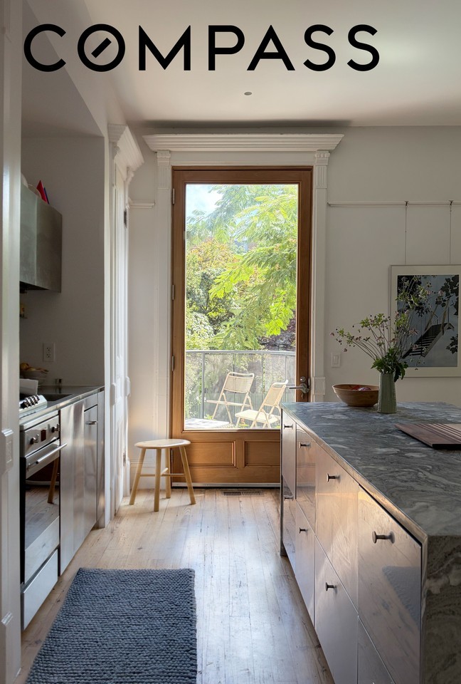 168 Bainbridge St #1 - Photo 4 of 13