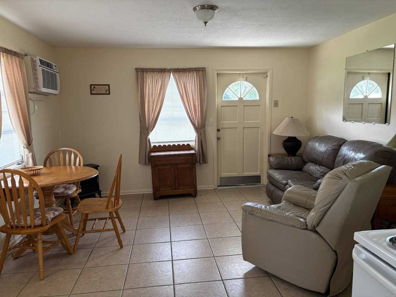 2912 Se 29th Ter - Photo 2 of 7