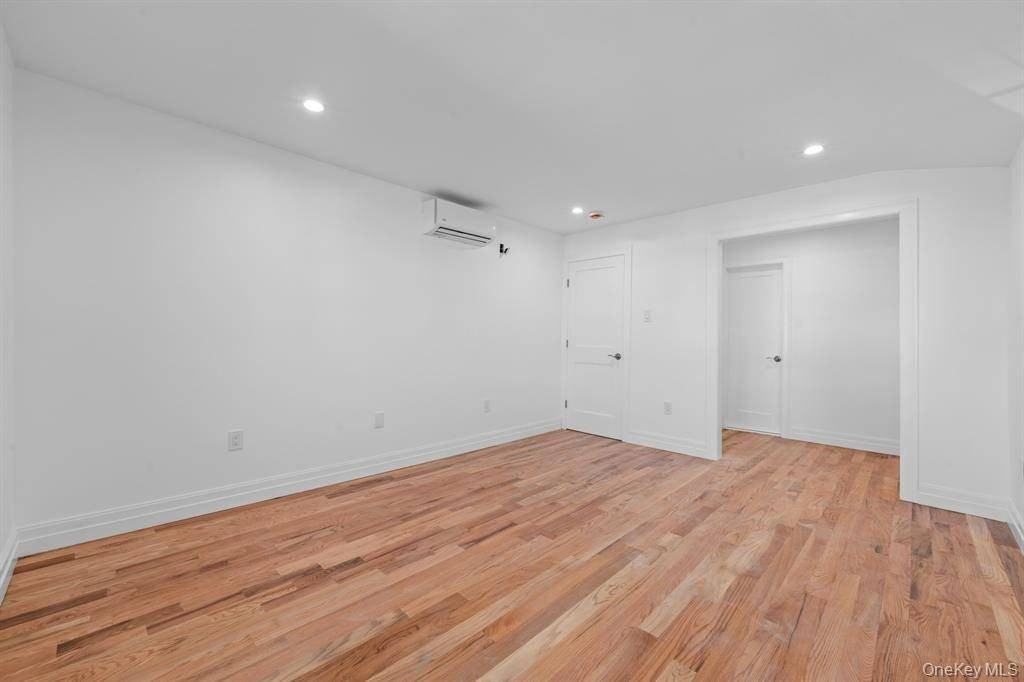 2118 Quimby Ave #1F - Photo 3 of 12