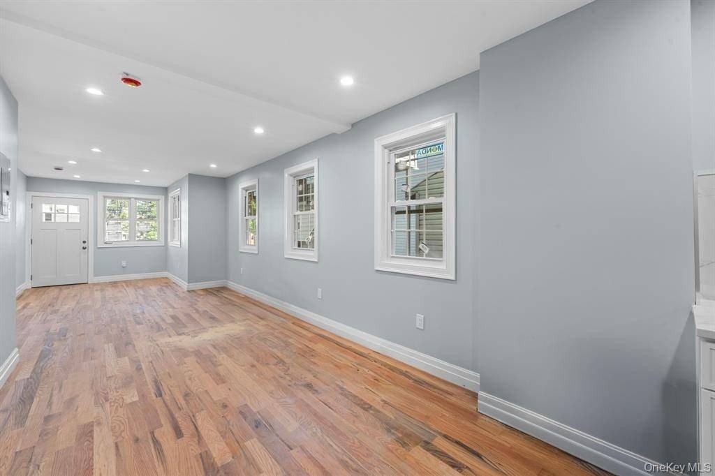 2118 Quimby Ave #1F - Photo 4 of 12