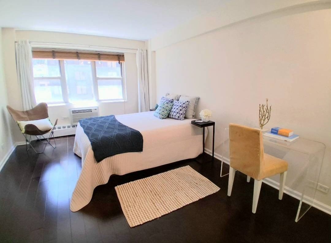 153 E 57th St #10H - Photo 4 of 9