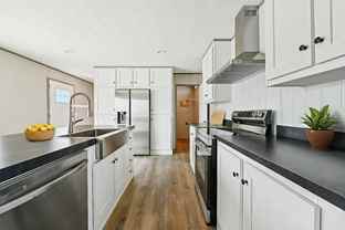 717 Armadillo St - Photo 1 of 1