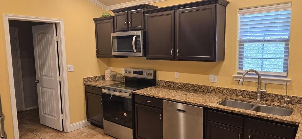 3020 San Pedro Dr - Photo 4 of 19