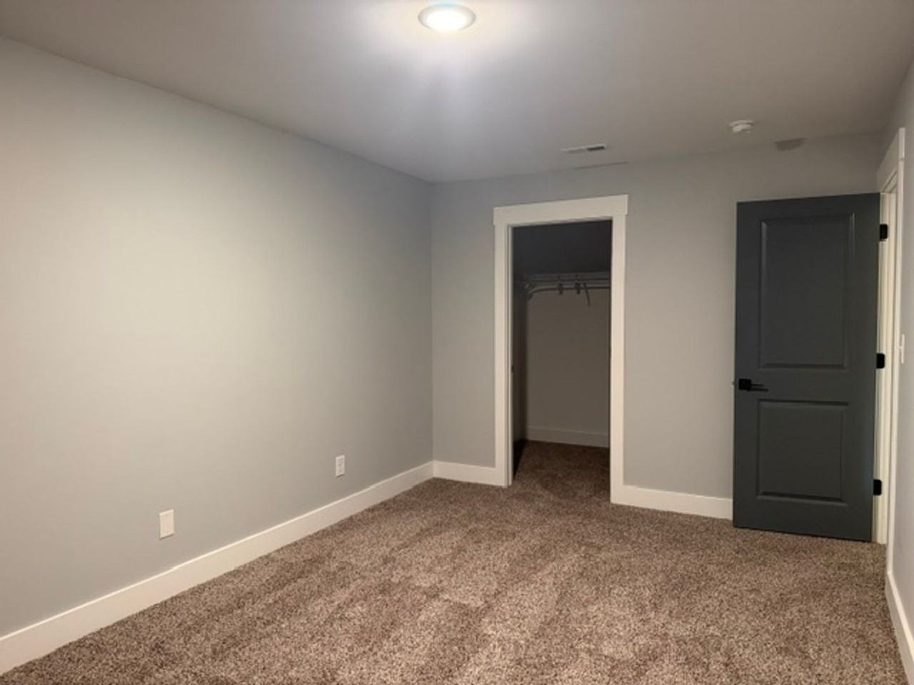 3050 Candlelight Dr - Photo 4 of 25