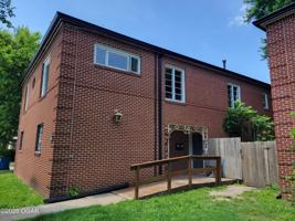 featured image of 809 W 4th St #B