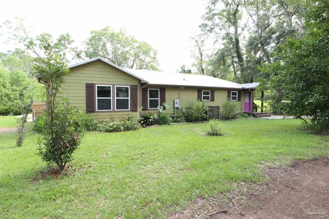 1381 W Roberts Rd - Photo 2 of 26