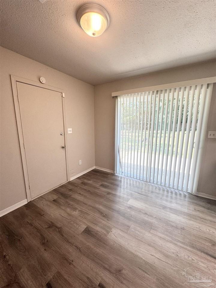 3530 Milford Rd - Photo 4 of 18