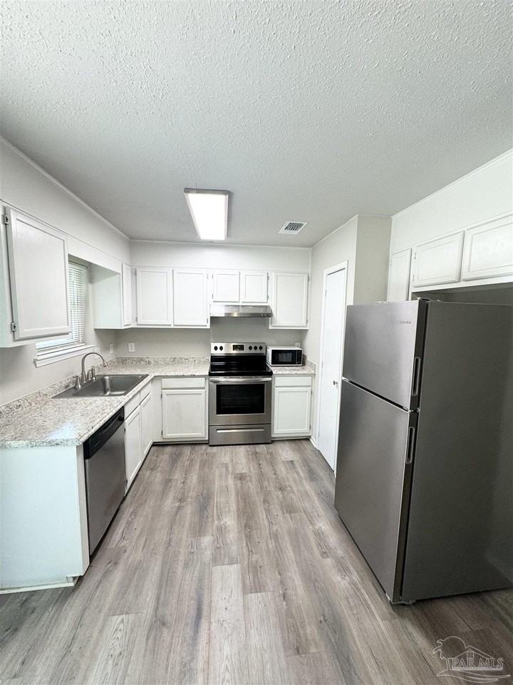 3530 Milford Rd - Photo 5 of 18