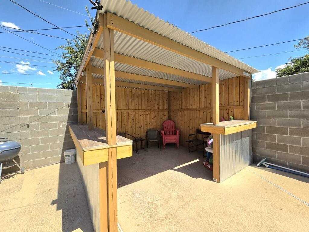 2308 Abbey Pl - Photo 6 of 29