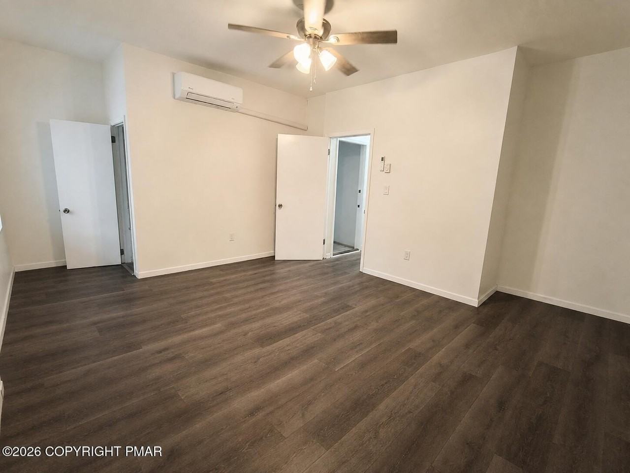 717 Main St - Photo 3 of 14